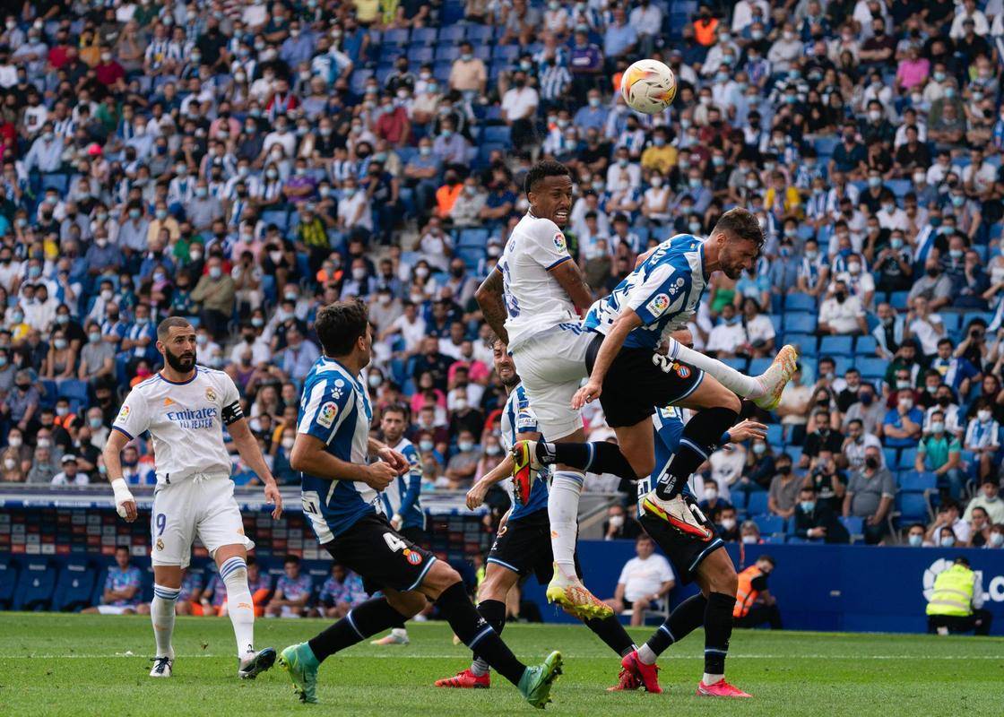 阿森纳客场轻松胜出,稳固前四地位 阿森纳客场轻松胜出,稳固前四地位