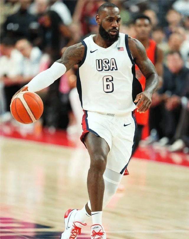 关于关键时刻球员挺身而出,力挽狂澜领先的信息 关于关键时刻球员挺身而出,力挽狂澜领先的信息