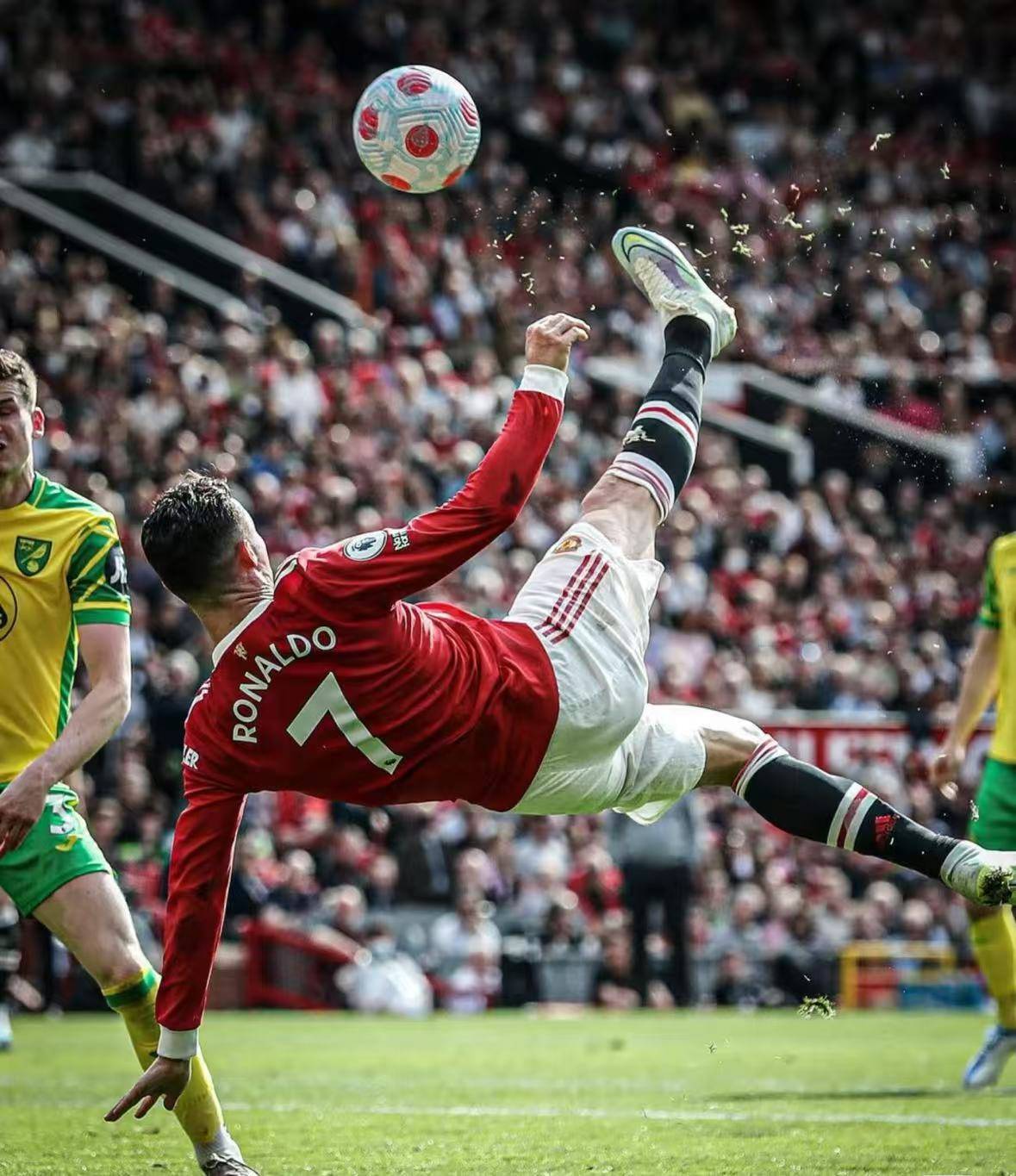 关于狼队客场大胜，状态回勇令球迷振奋的信息