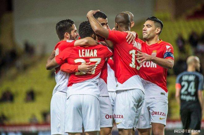 包含南锡追赶索肖，争取取得胜利改写战绩的词条