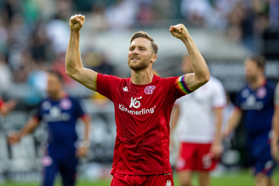 美因茨主场大胜,升至积分榜第九名的简单介绍 美因茨主场大胜,升至积分榜第九名的简单介绍