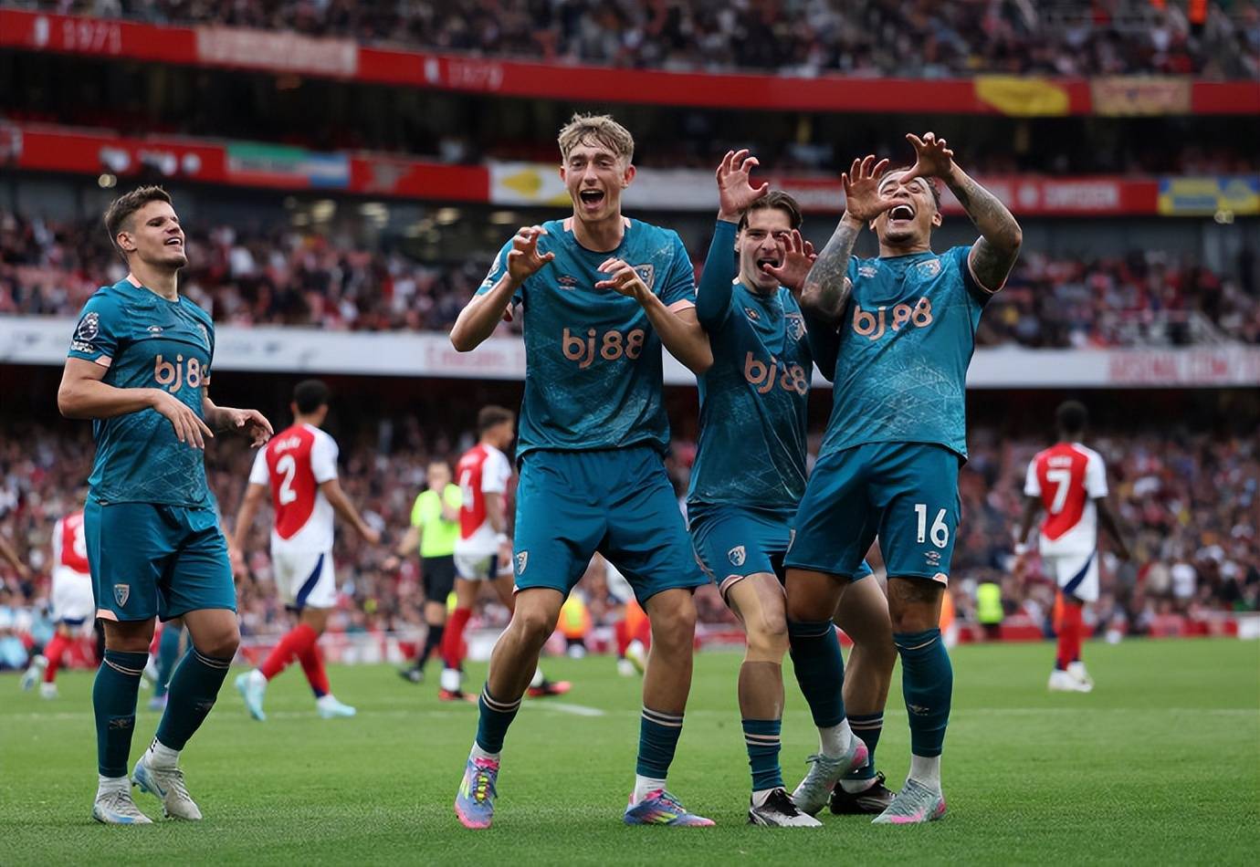 阿森纳遭遇主场失利,双线作战艰难 阿森纳遭遇主场失利,双线作战艰难