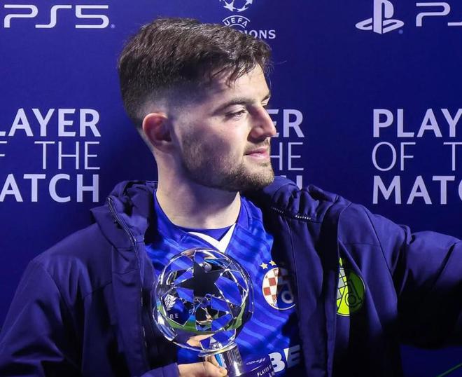 包含萨格勒布迪纳摩球员备战克罗地亚杯赛，争夺冠军的词条