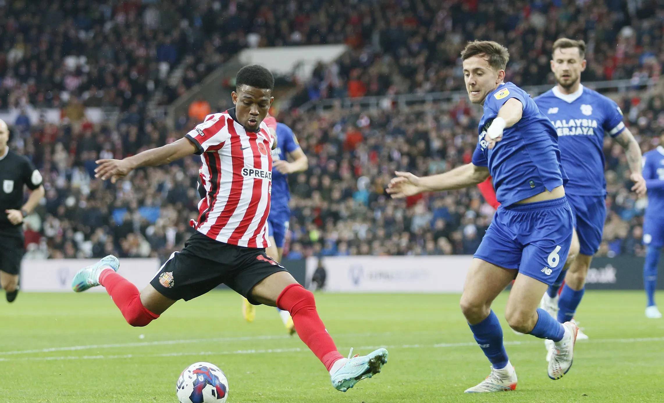 关于诺维奇客场不敌伯恩利，降级压力加重的信息