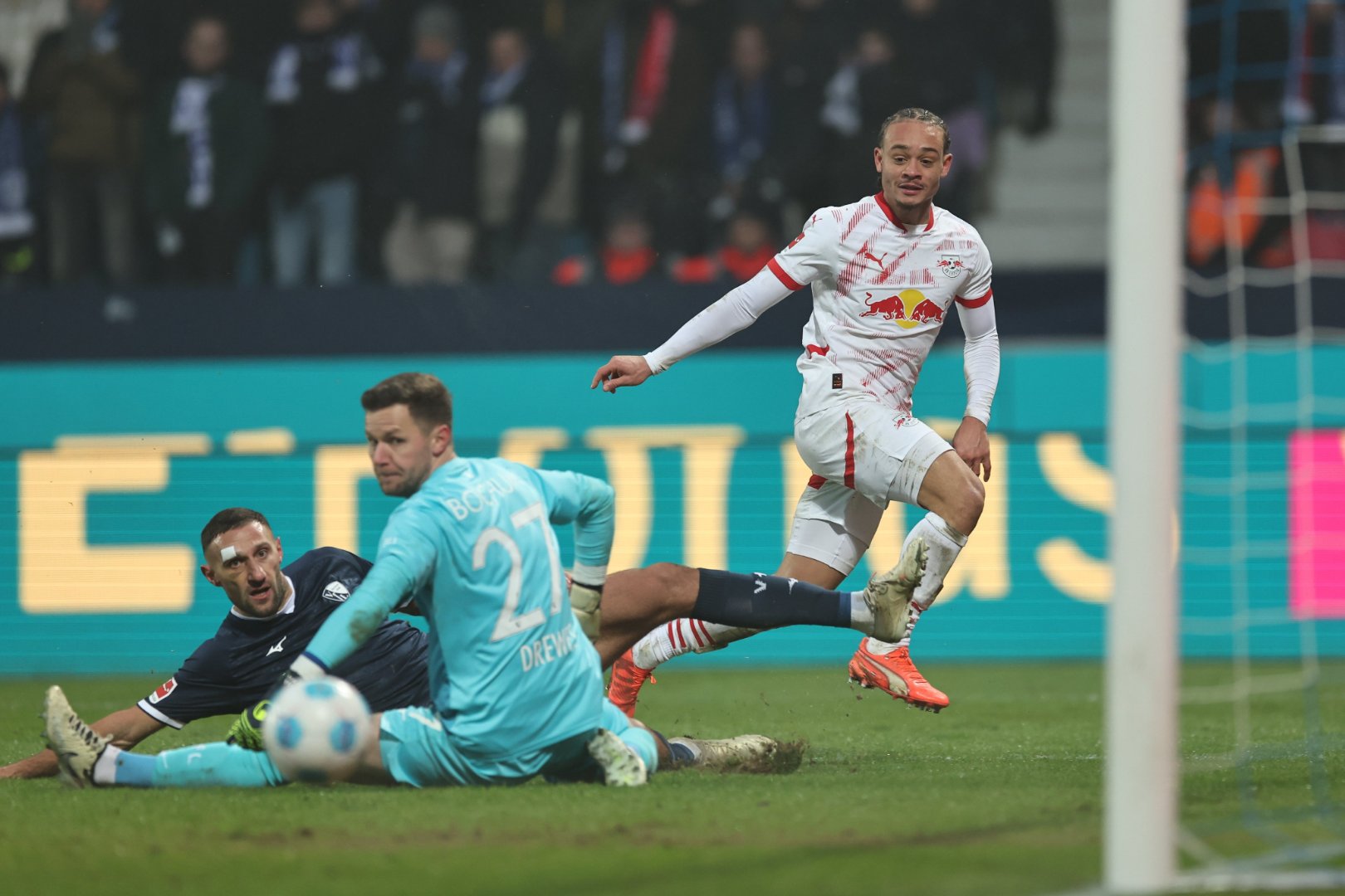 莱比锡红牛队在主场比赛中实现逆转