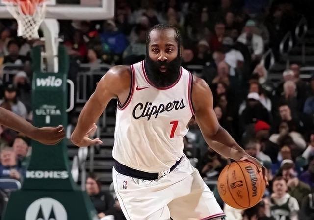 快船客场力克公牛，夺得胜利