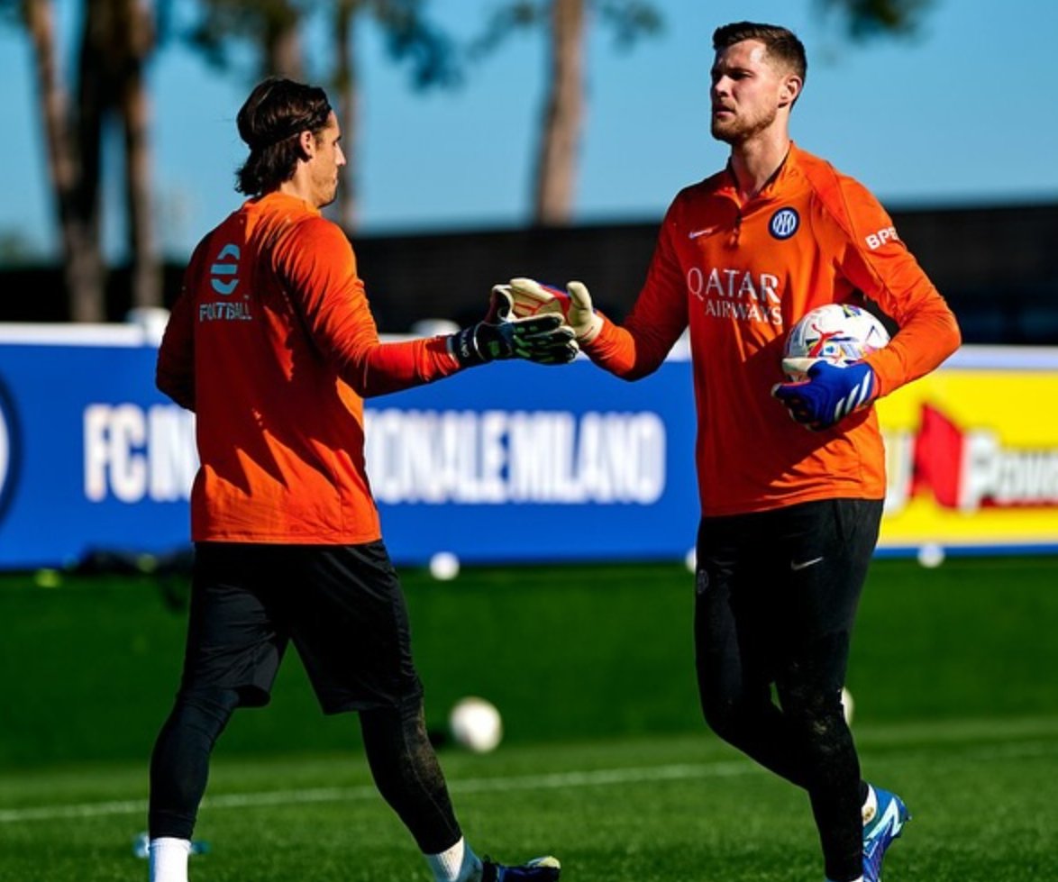 包含热那亚客场逼平对手，保持不败记录的词条