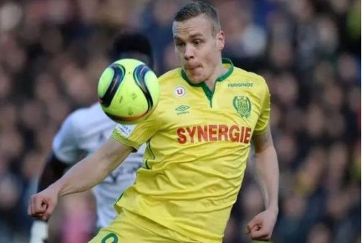 南特客场遭遇失利，保级前景堪忧