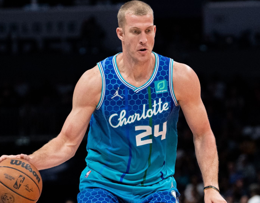 阿尔格加盟摩纳哥,成为球队新战力 阿尔格加盟摩纳哥,成为球队新战力