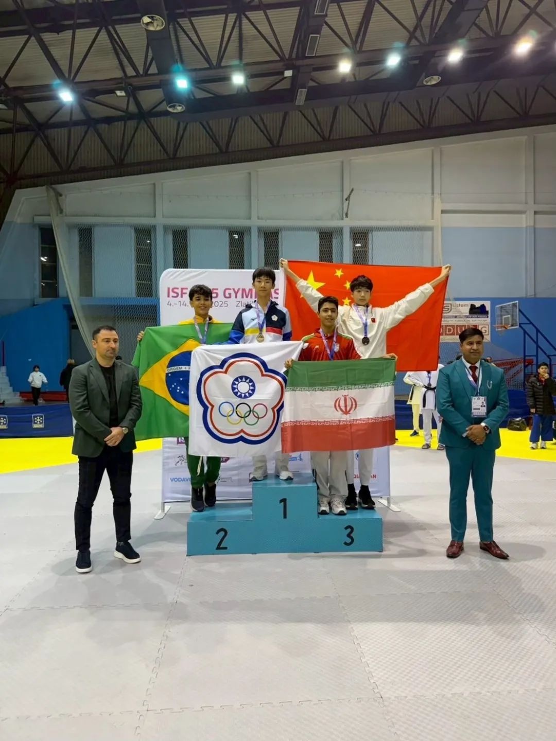 跆拳道选手斩获金牌，创历史记录