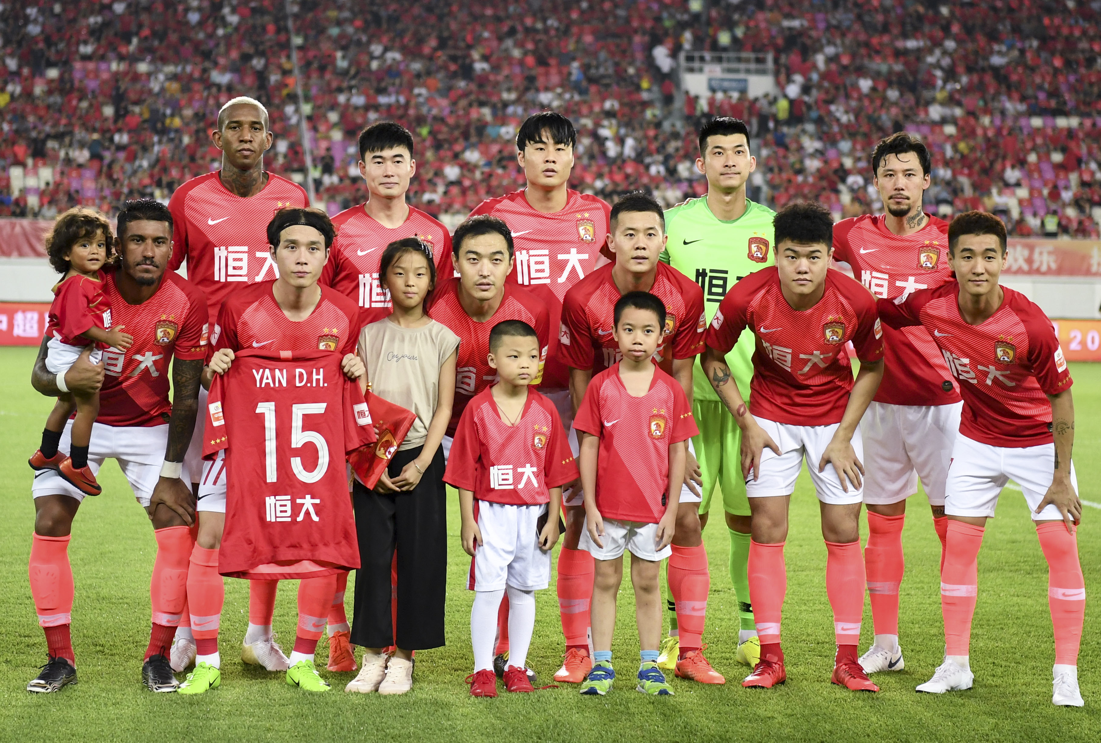 恒大豪取七连胜，中超稳坐次席位置的简单介绍