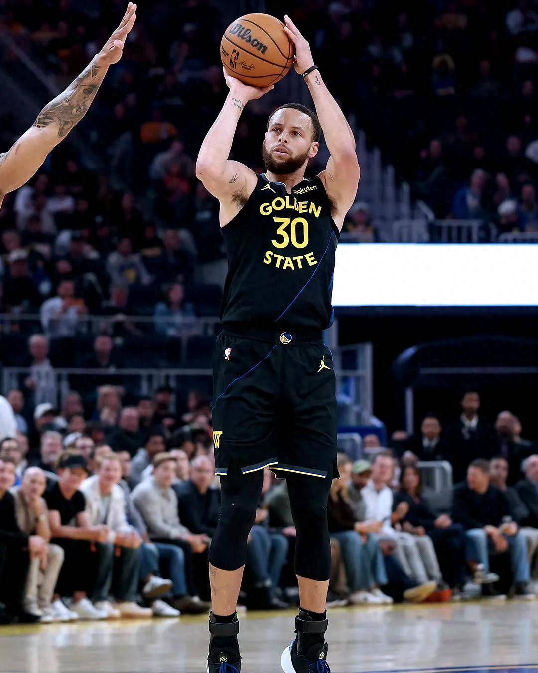 勇士全面爆发,实现连胜五场 勇士全面爆发,实现连胜五场