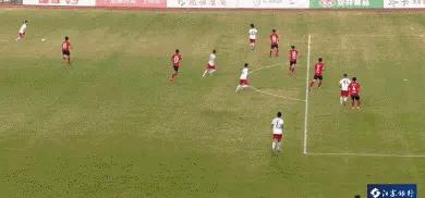 萨拉戈萨主场不敌对手，遭遇争议判罚的简单介绍