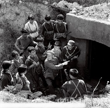 格拉纳达主教练下课传言，危机待解