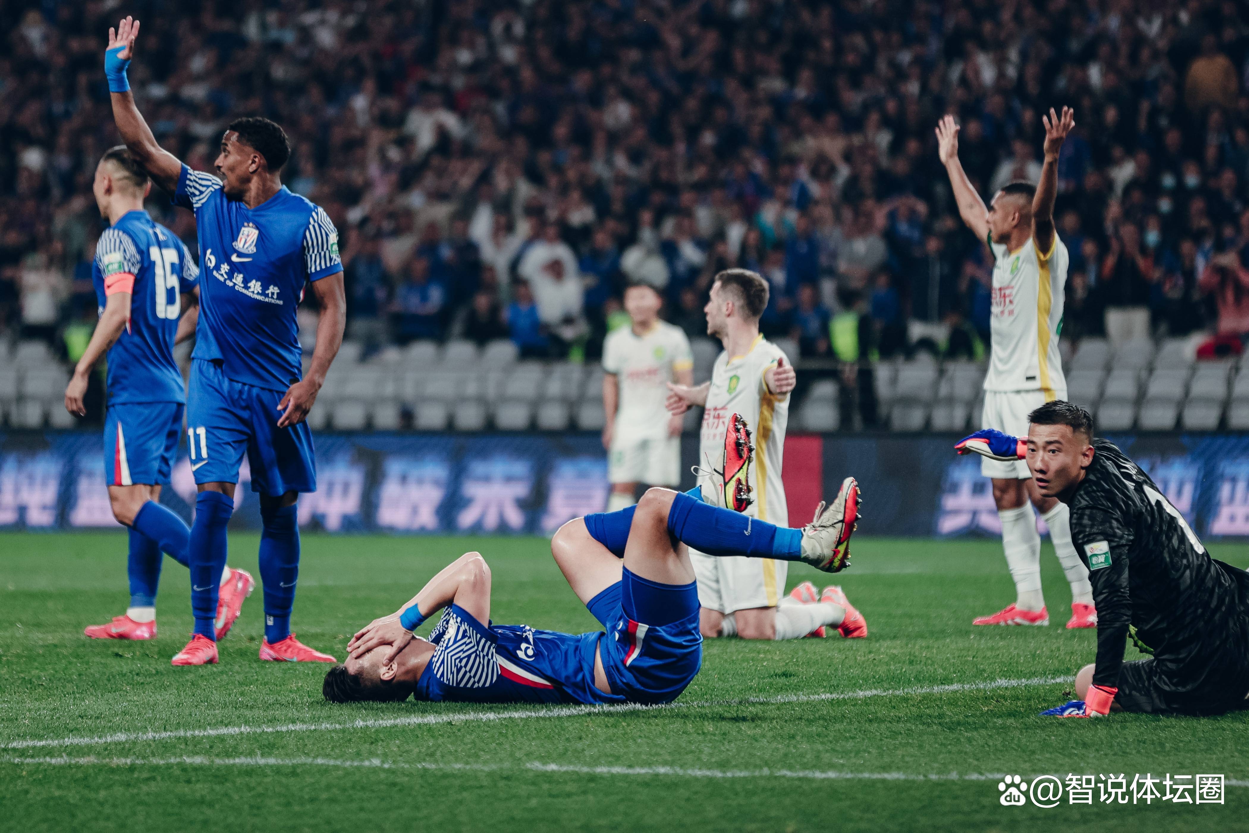 枪手主帅遭遇质疑,球队战绩惨淡 枪手主帅遭遇质疑,球队战绩惨淡