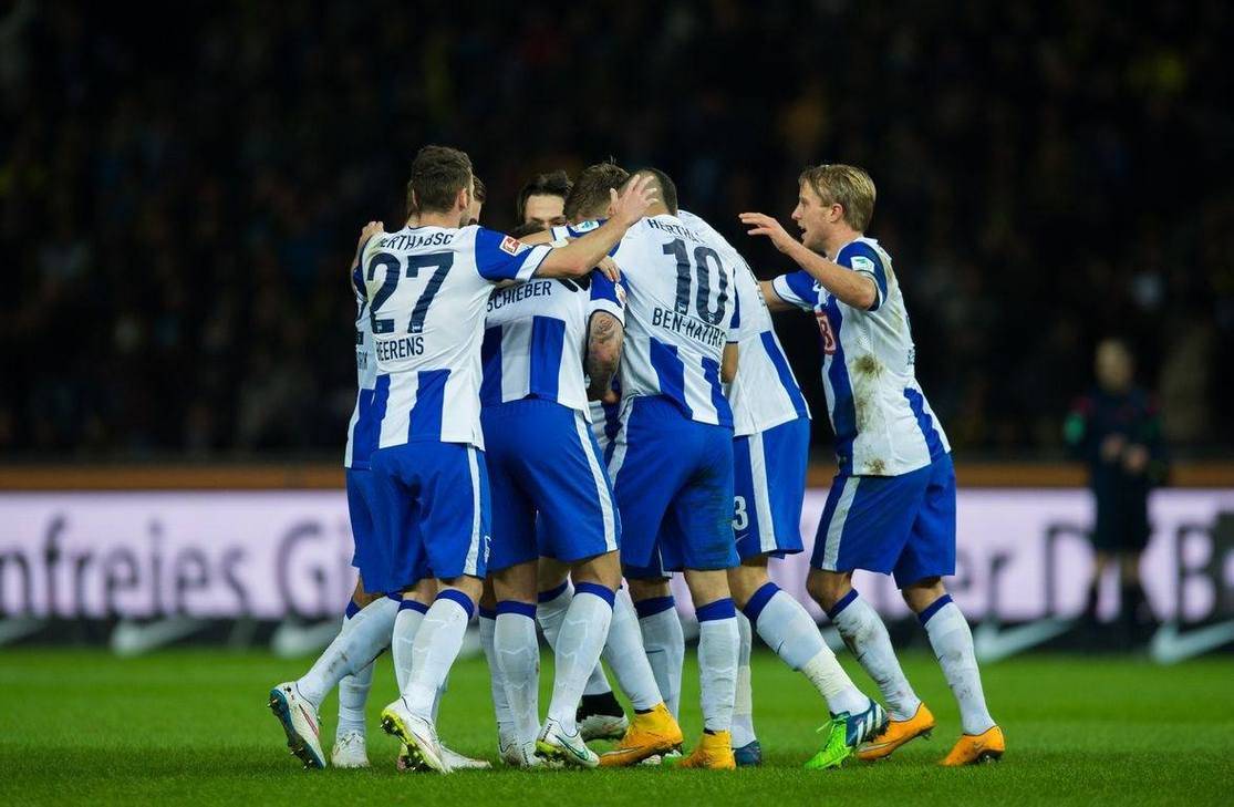 沙尔克04主场胜利在望,士气高昂 沙尔克04主场胜利在望,士气高昂