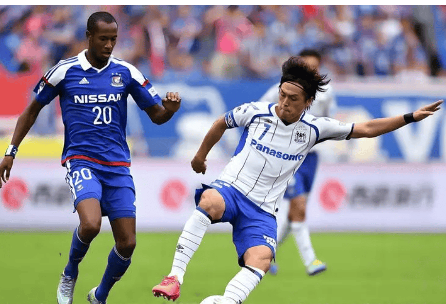 泰达队员状态火热，战胜对手领先一步