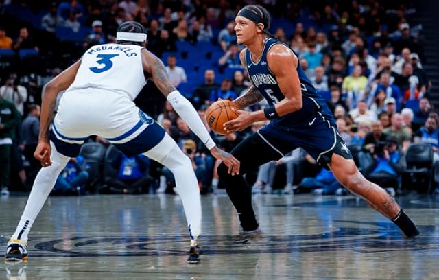 森林狼主场击败魔术，唐斯贡献三双表现