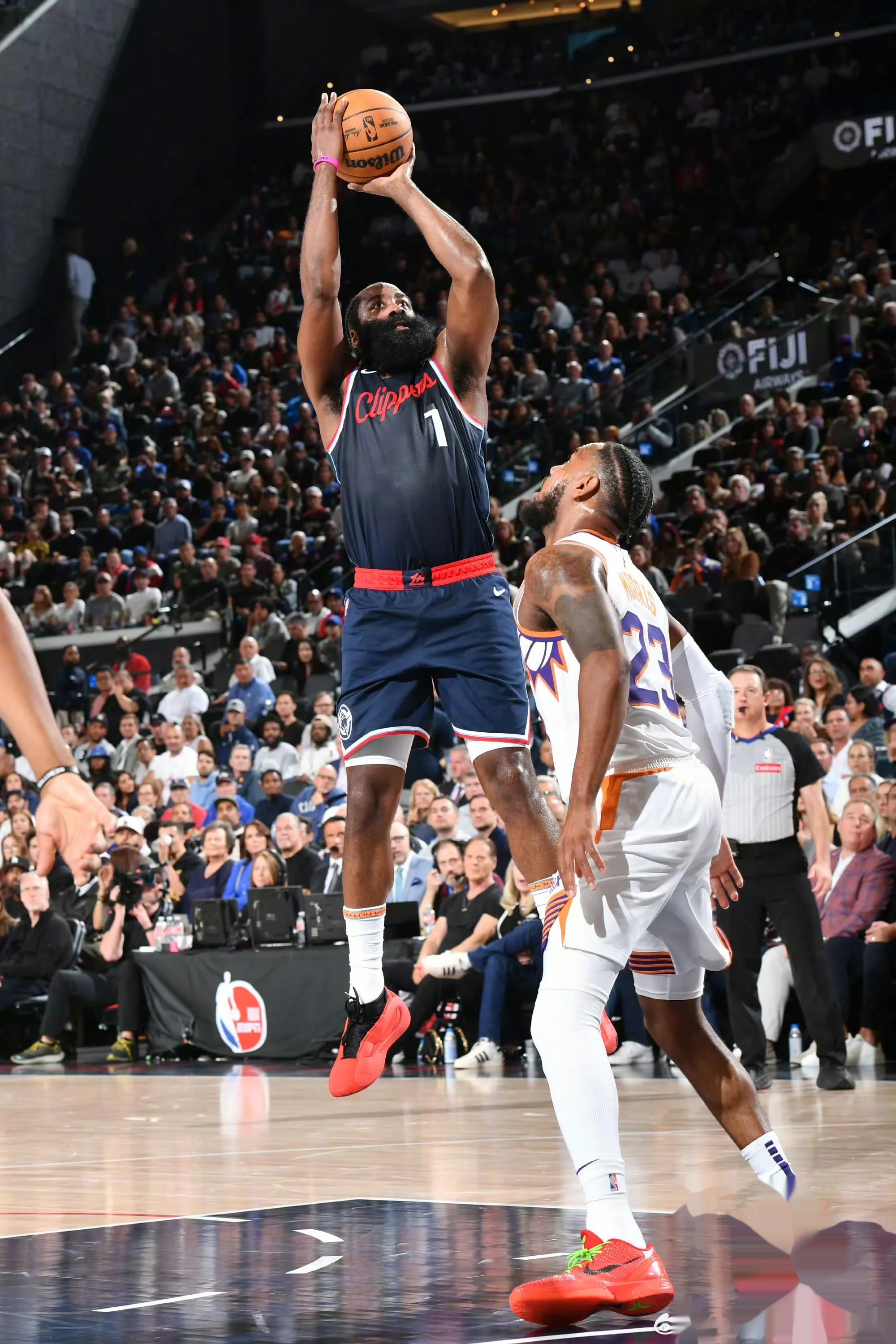 火箭大胜独行侠，哈登砍下50分的简单介绍