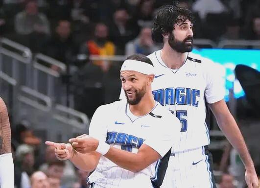 猛龙击败活塞，保持东部第三